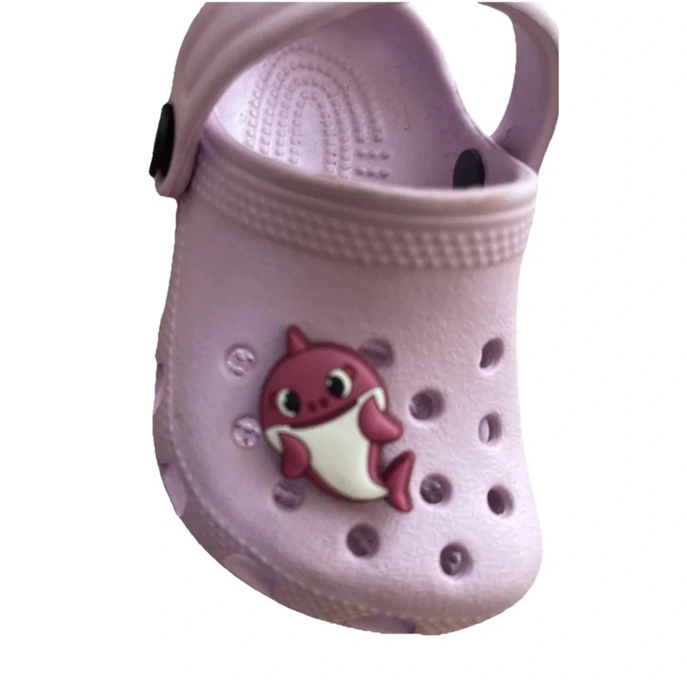 Crocs Pink Baby Size 2/3 With 2 Jibbitz Baby Shark Clogs